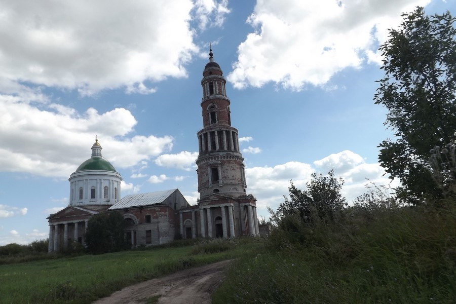 Церковь села Перевлес. Фото: Е. Сафронова, 2016 год