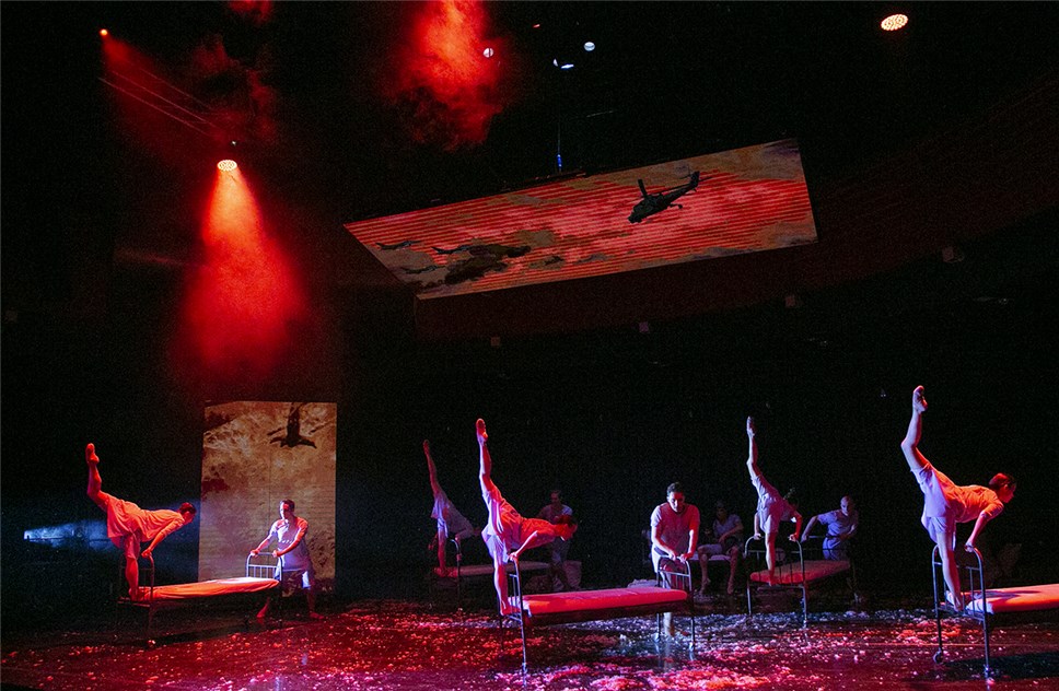 Сцена из балета "Картинки с выставки". Фото: МГАМДТ им. Н. Сац.