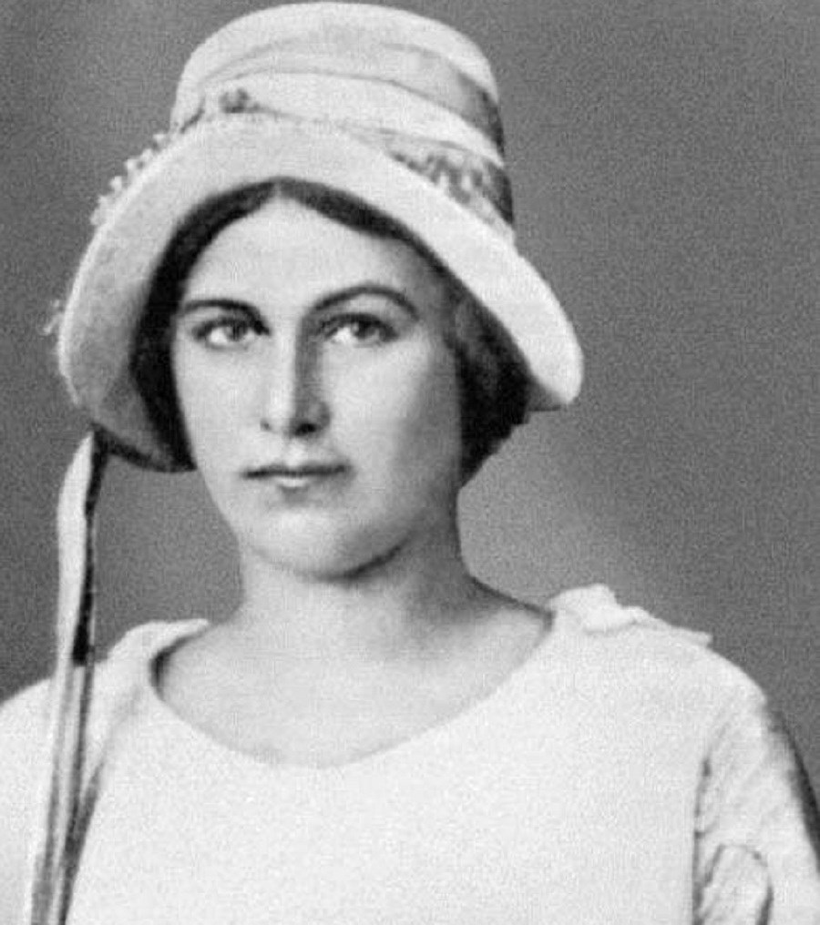 Лариса Рейснер: в ее честь Пастернак назвал свою героиню - Статьи - Литература - РЕВИЗОР.РУ