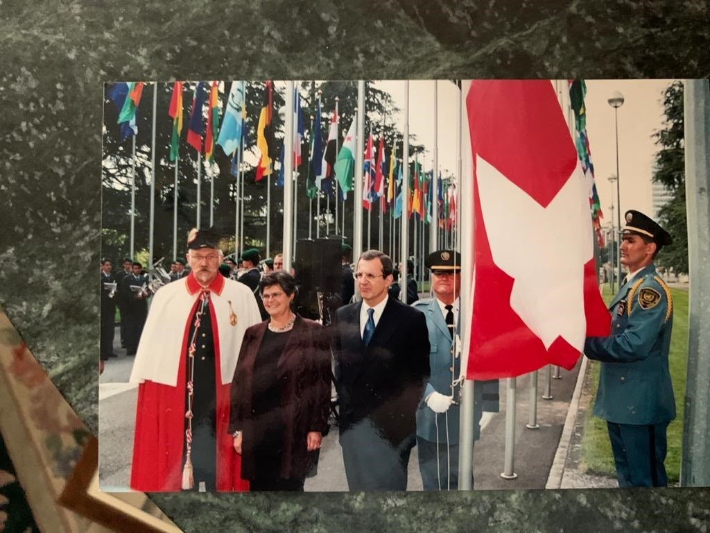 Вступление Швейцарии в ООН , 2002г. Фото из личного архива С.Орджоникидзе