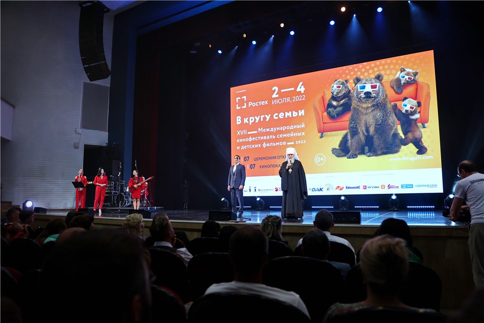 Порно сестра по tomtrik.ru год в кругу семьи: атмосфера праздника » Брат и сестра - порно онлайн Порно сестра по tomtrik.ru год в кругу семьи: атмосфера праздника » Брат и сестра - порно онлайн