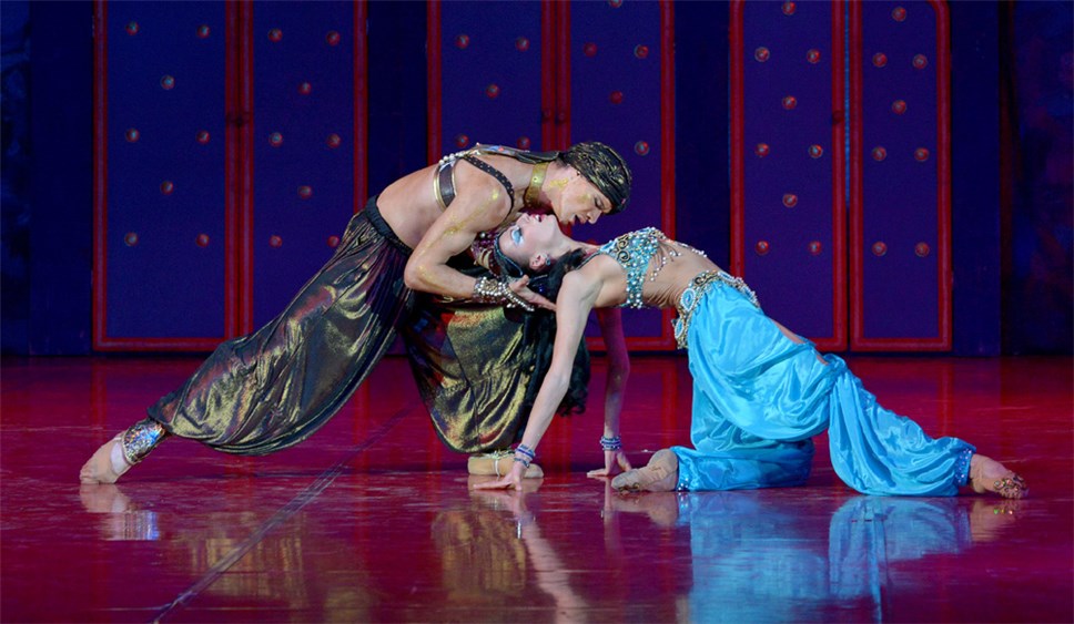 Жындыханадағы секс Орыс порно видео