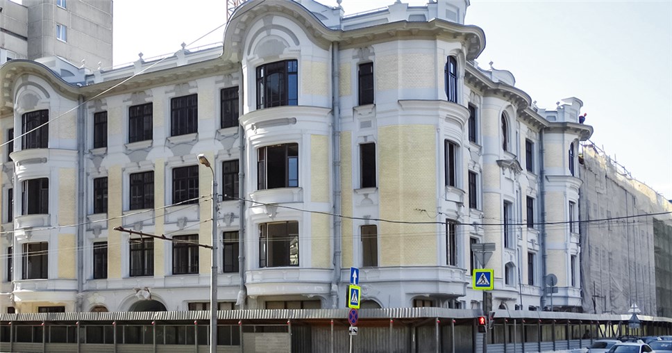 Реставрация фасадов доходного дома купца Василия Быкова в Москве завершена